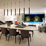 Z6 - Luxury Retreat In The Heart Of Villa