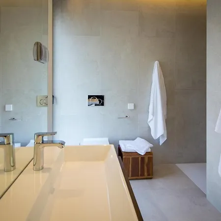 Villa Z6 *