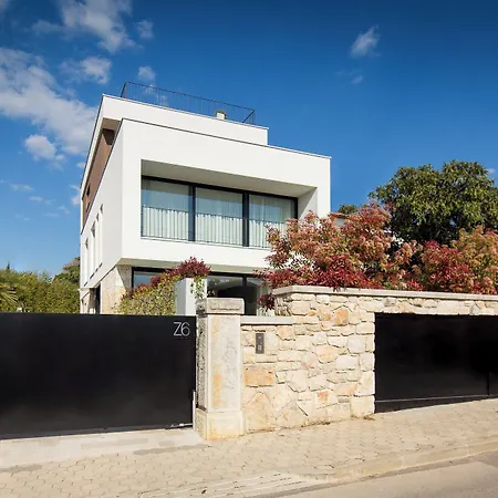 Z6 - Luxury Retreat In The Heart Of Villa