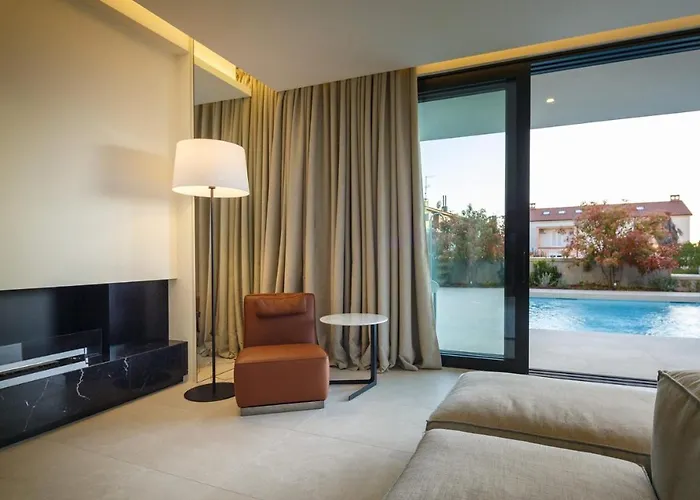 Z6 - Luxury Retreat In The Heart Of Villa *