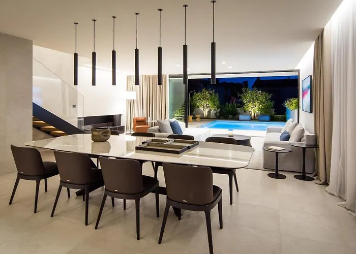 Z6 - Luxury Retreat In The Heart Of Villa