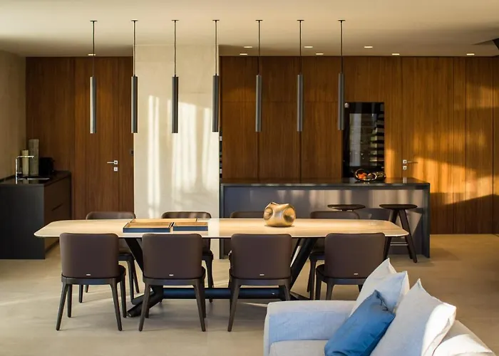 Z6 - Luxury Retreat In The Heart Of Villa